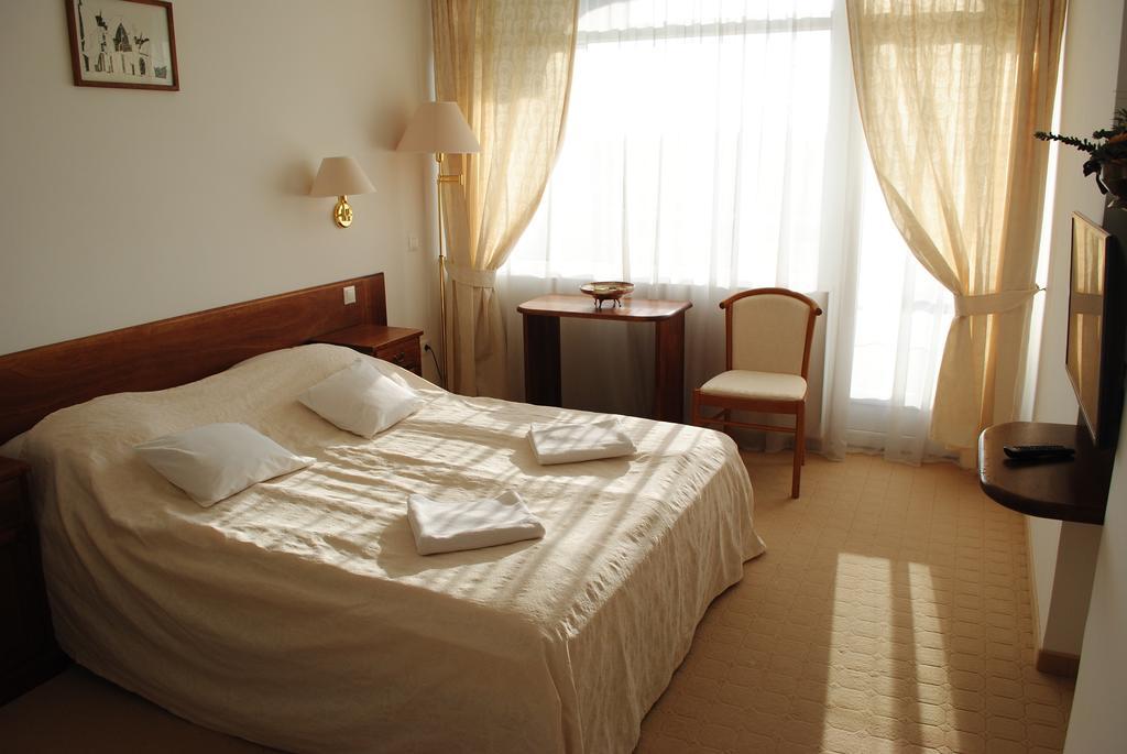 Hotel Claudius ソンバトヘイ エクステリア 写真
